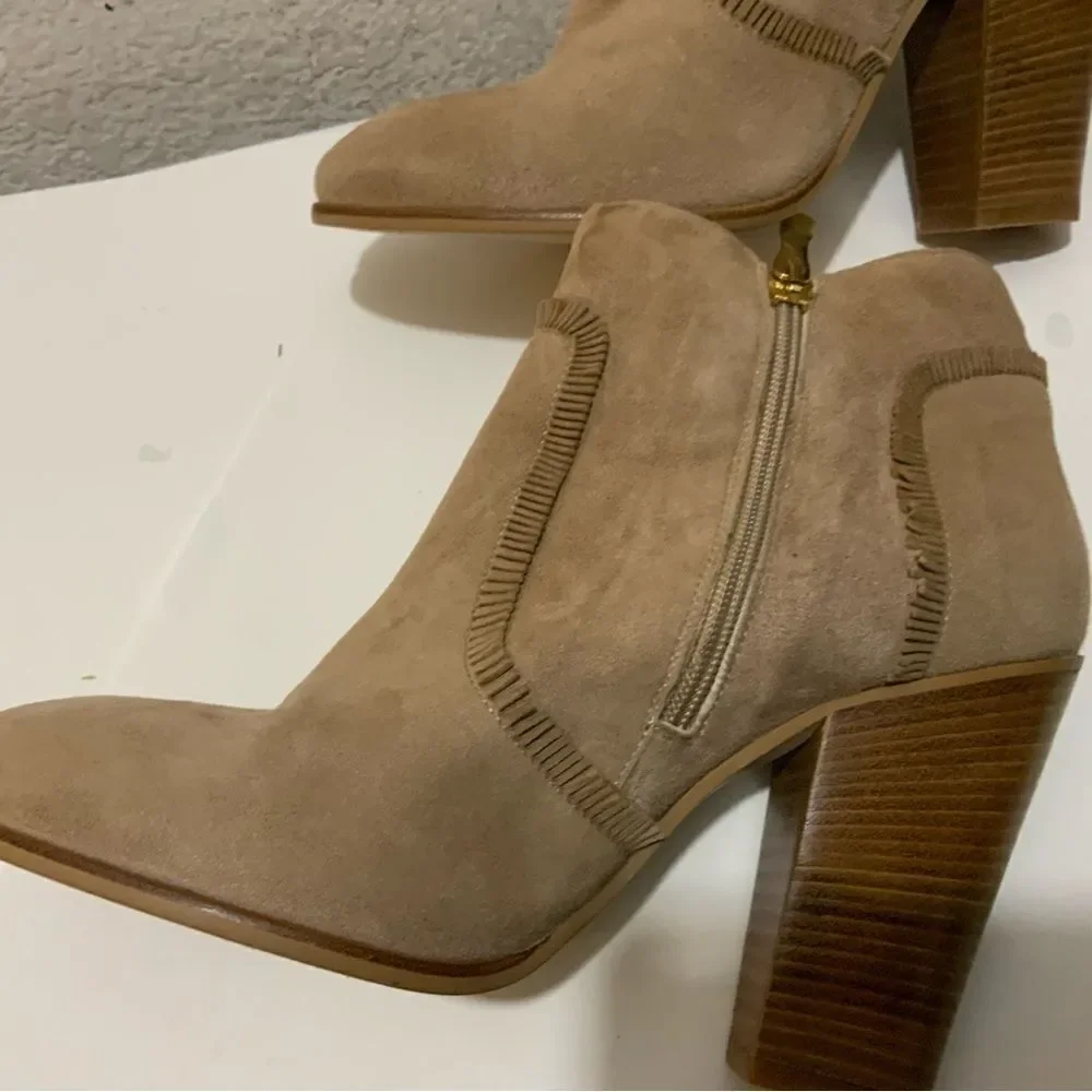 New Dee Keller Tan Suede Mini Fringe Details Ankle Boots Side Zip US 9 EU 39
